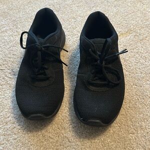 Nike black sneakers